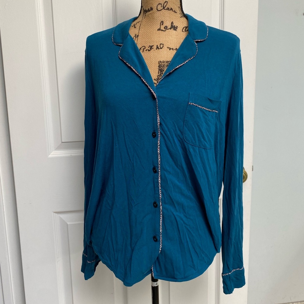 Victoria’s Secret Button-up Top